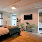 Gracht 62 Bed & Breakfast 4*